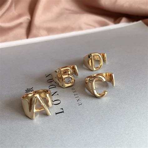 Alphabet ring 